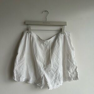 Vintage linen Women's High Waist White Shorts with Lace Detail